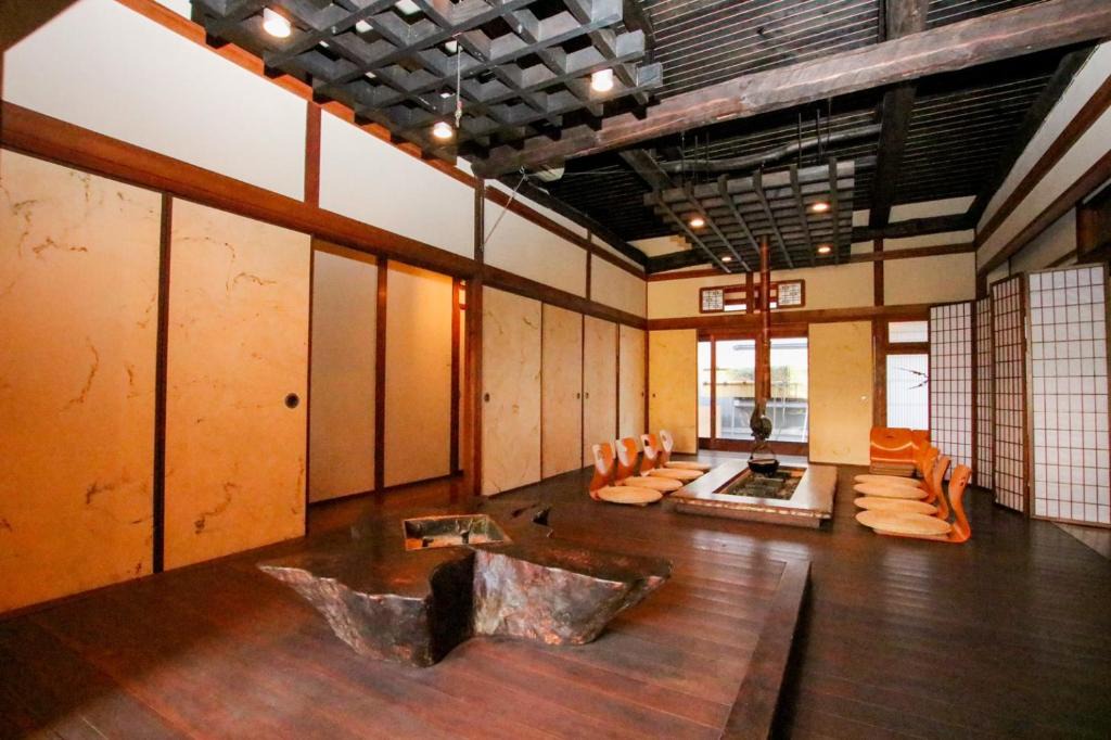 Masaki-cho House | ゲストハウス母家-グループ,家族向け,最大20名様まで,全3部屋個室,ペット同伴可能は1室のみ