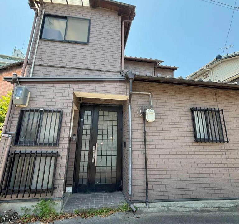 Nishi-Hirayama Cho Apartment | 丸亀 Sawau 丸亀駅まで徒歩8分 うどん屋まで徒歩1分 5名まで宿泊可駐車場 1台有 港近