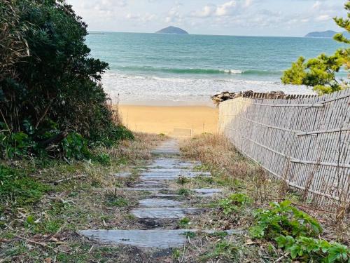 Itoshima Apartment | 古民家 畔田邸azetatei 海まで60秒 福岡空港から電車一本の古民家一棟貸し