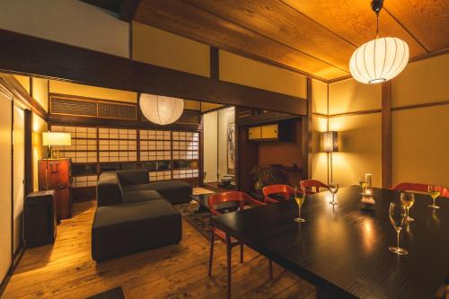 Matsumoto House | 城下町の一棟貸し 今来 Konrai - Private-use guesthouse
