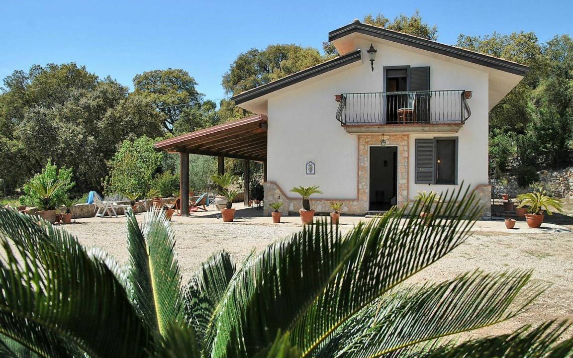 Itri Villa | 115 m² Villa ∙ 3 bedrooms ∙ 7 guests