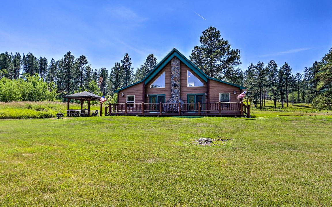 Hill City House | 153 m² House ∙ 4 bedrooms ∙ 8 guests