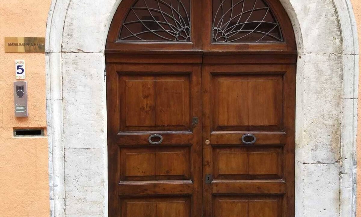 L'Aquila Apartment | 18th century apartment