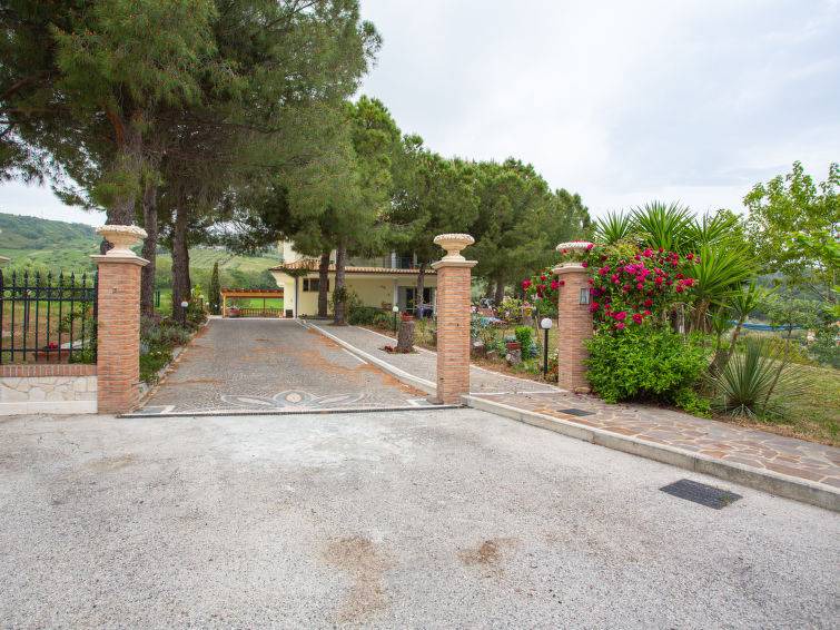 Pineto House | 190 m² House ∙ 3 bedrooms ∙ 10 guests