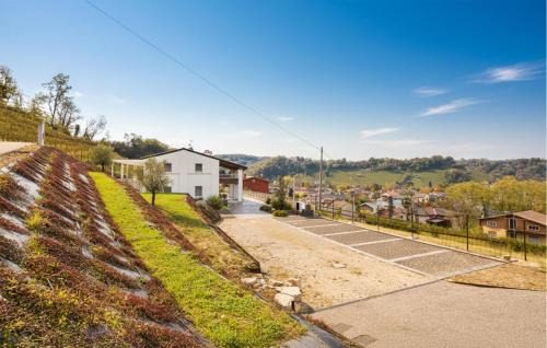 Miane Apartment | 2 Bedroom Gorgeous Apartment In Premaor