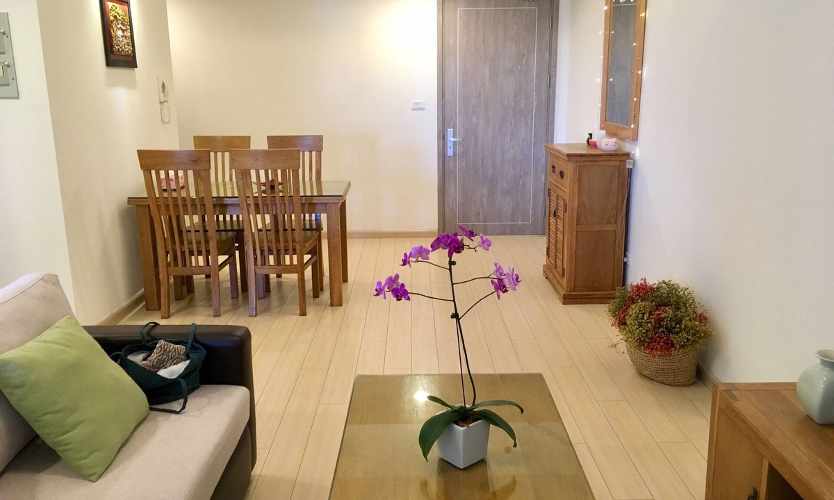 Van Giang Apartment | 2BR Bright Apartment in Green Community