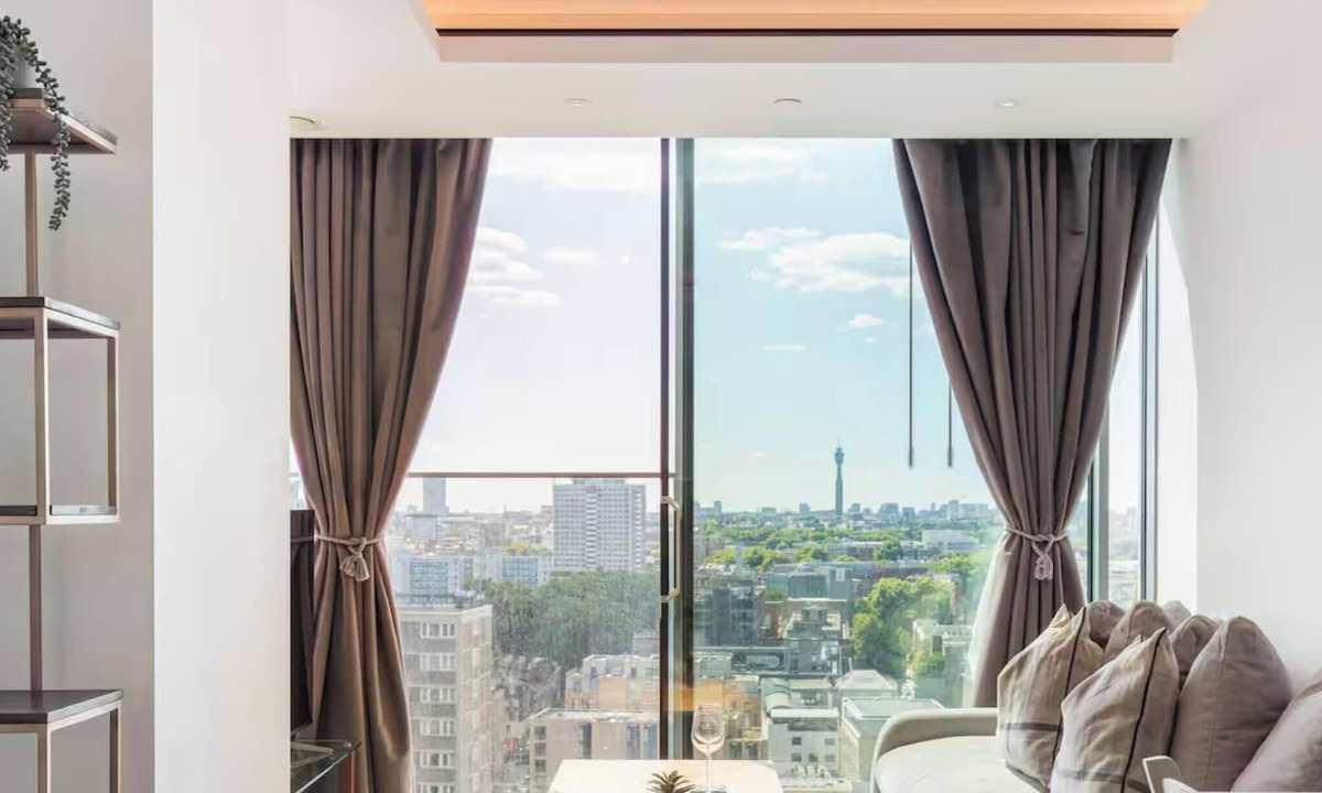 Bunhill Apartment | 2BR with AC, Gym, Pool & City Views