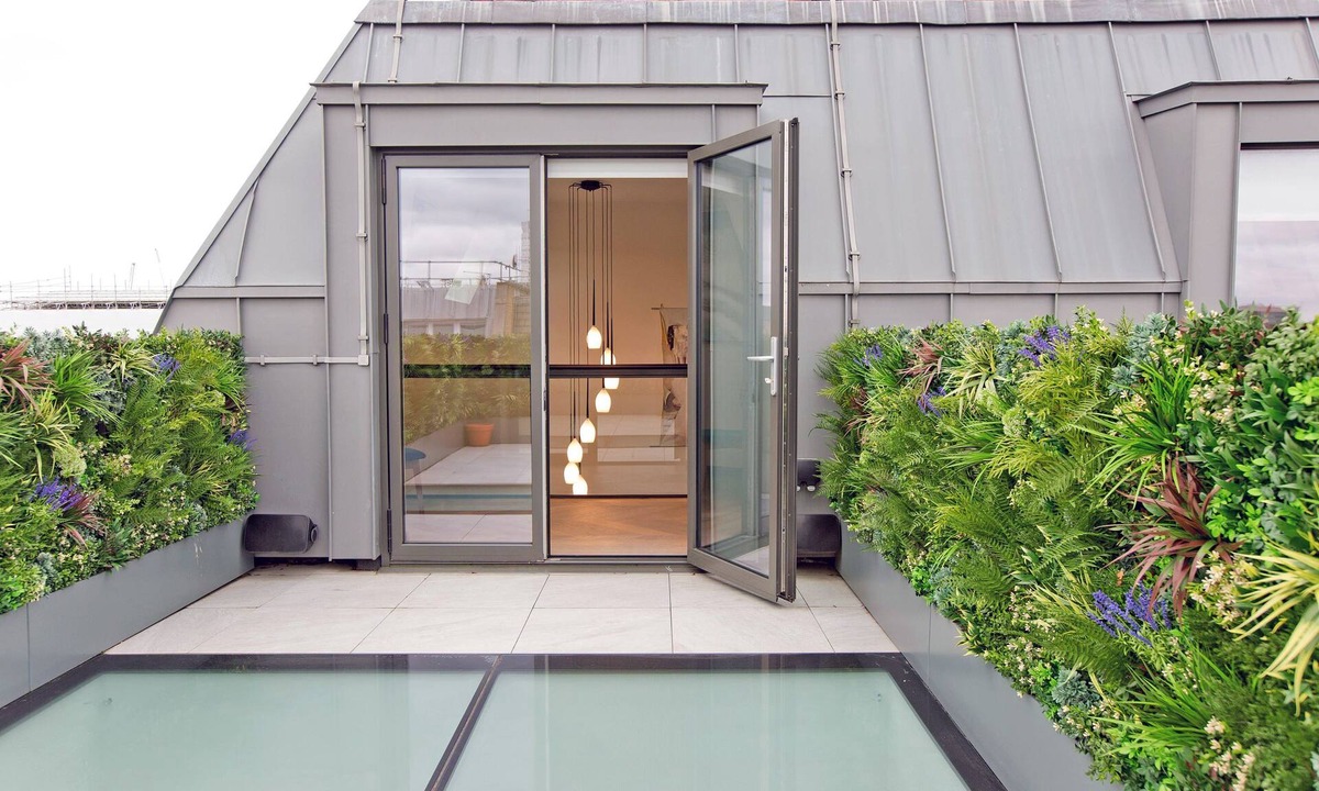 Soho Apartment | 3-bed Rooftop Penthouse
