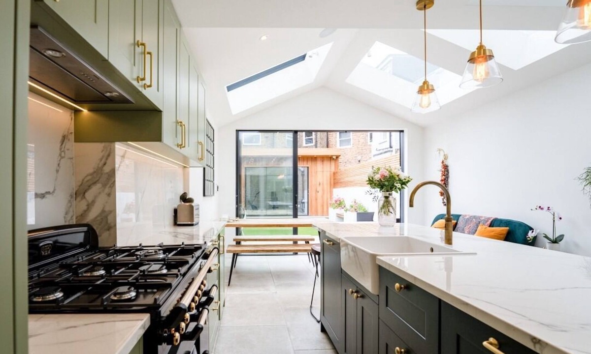 Battersea House | 3 bedroom 3 story House & Garden *BRAND NEW BUILT IN AIR CONDITIONING UNITS*