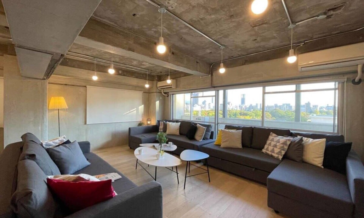 Hiroshima City Centre Apartment | 30 sec to PeacePark! Huge comfort Apt Up to 10ppl