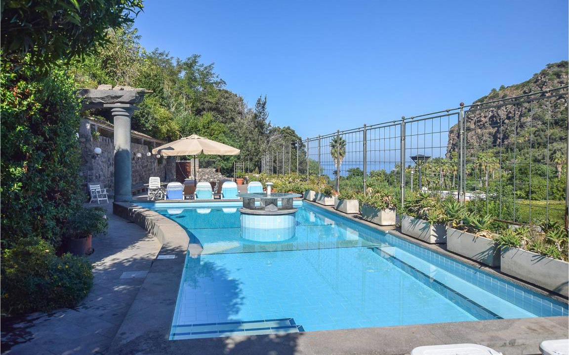 Forio House | 320 m² House ∙ 6 bedrooms ∙ 16 guests