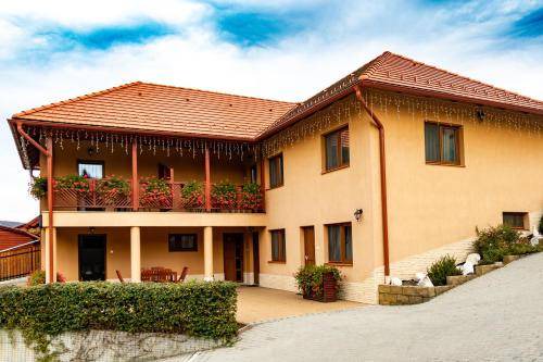 Praid Apartment | 35 m² Serviced apartment ∙ 5 guests