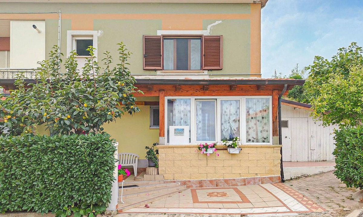 Roccaspinalveti Apartment | 4 bedroom lovely apartment in Roccaspinalveti