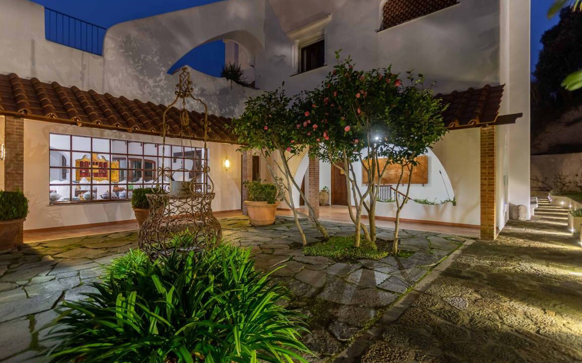 Lacco Ameno Villa | 440 m² Villa ∙ 4 bedrooms ∙ 8 guests