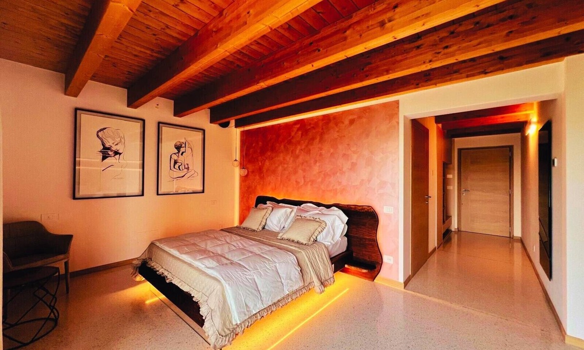Lione Apartment | 45 m² Soundproof Room with Private Bathroom and Terrace – Up to 4 Guests