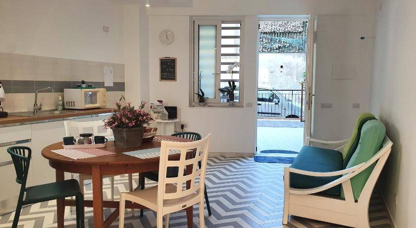 Bacoli Apartment | 60 m² Apartment ∙ 2 bedrooms ∙ 4 guests