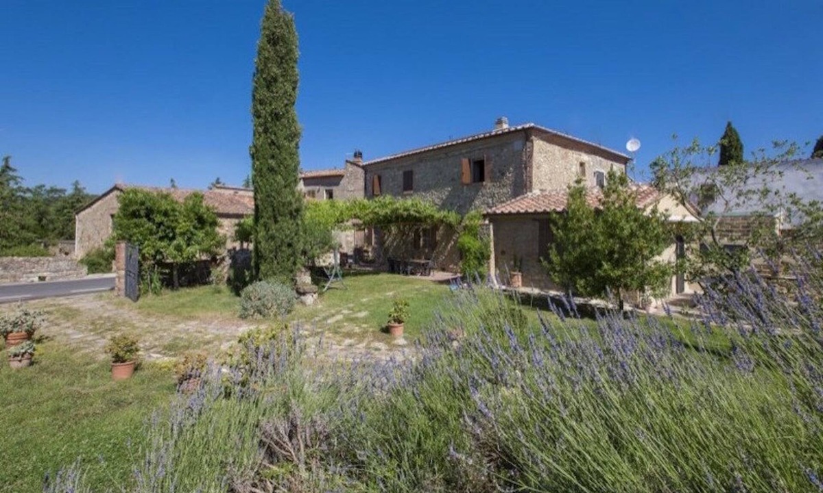 Civitella Paganico House | A cozy nest for a pair