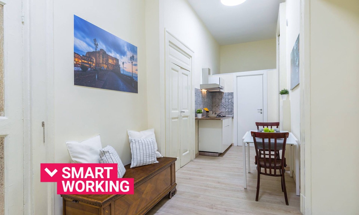 Historical Center Apartment | A pochi passi da Piazza del Gesù by Wonderful Italy