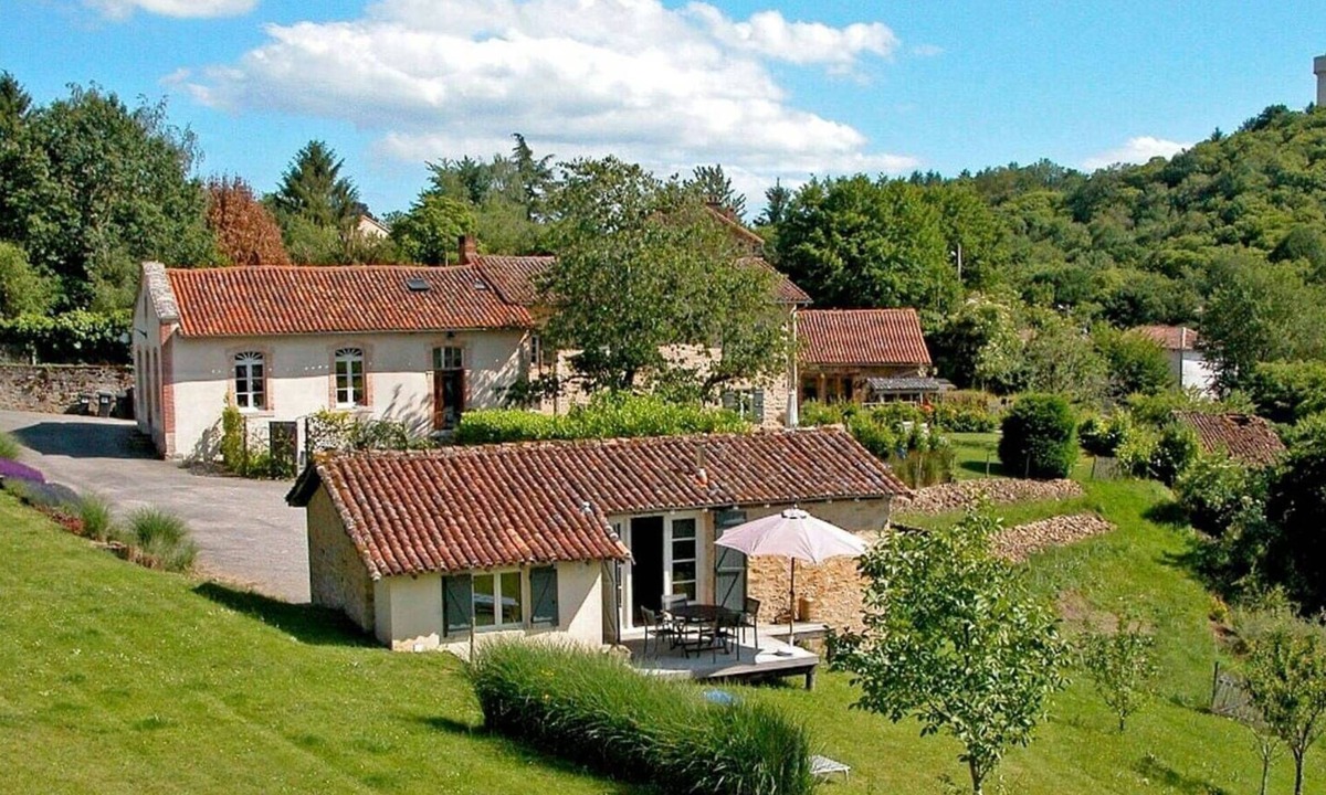 Saint-Auvent Cottage | A vacation rental where you can fully enjoy nature and peace and quiet.