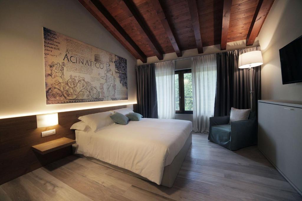Mazzurega Resort | AGRITURISMO ACINATICO WINE RELAIS