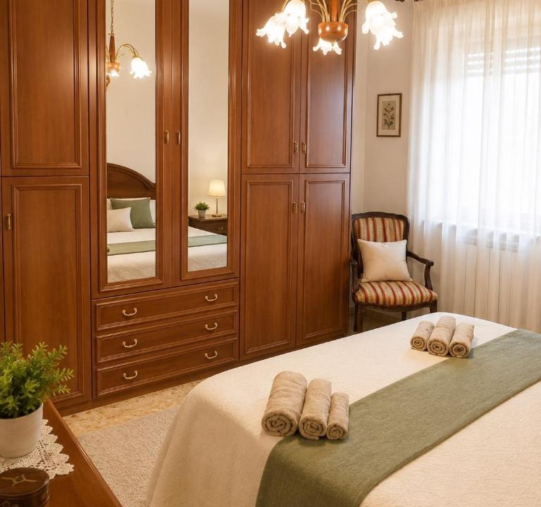 Vallecorsa Apartment | Alba Holiday