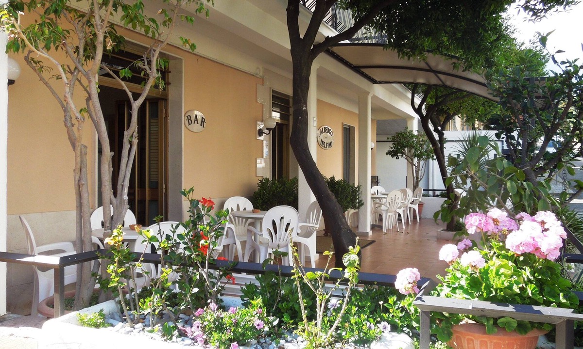 Marina Di Camerota Hotel | Albergo Delfino