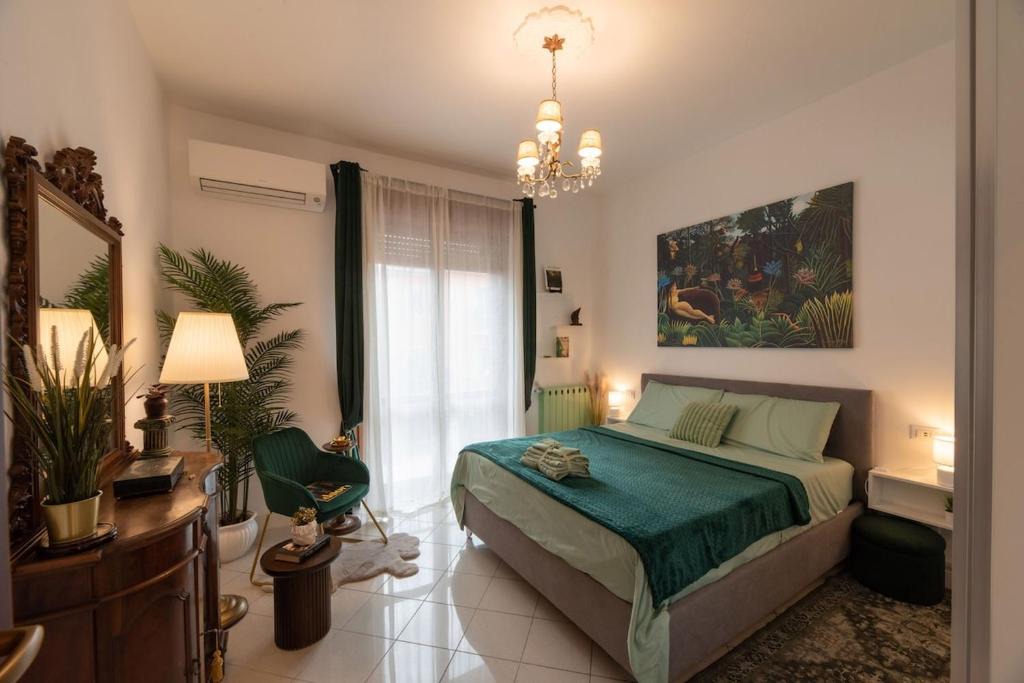 Marina Centro Apartment | AmazHome - Il Rifugio degli Artisti