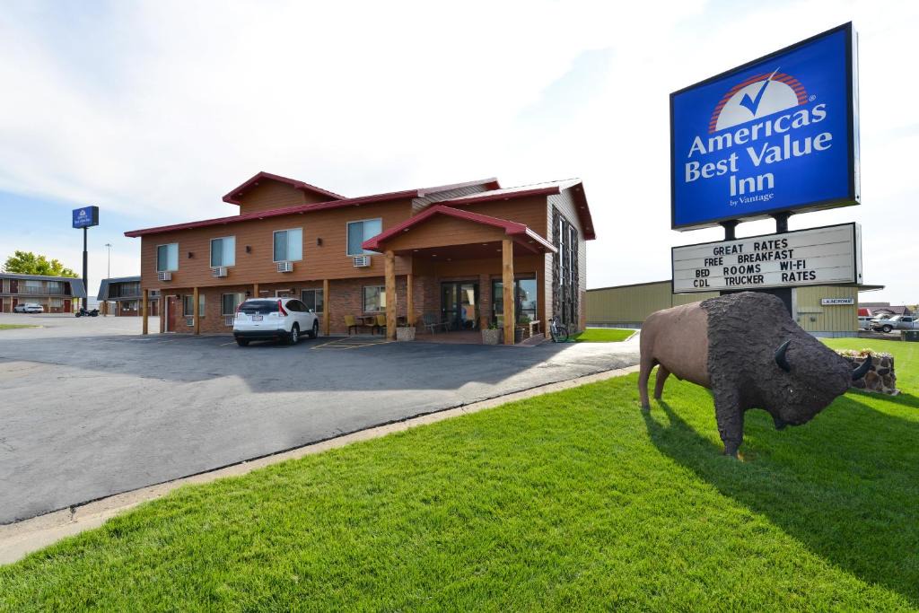 Americas Value Inn Wall | Pinnacles Entrance Badlands