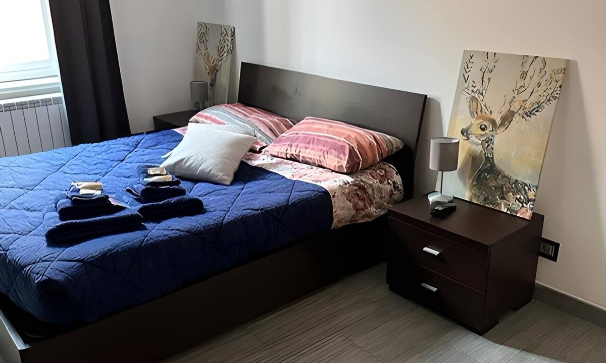 Marsala Apartment | Ami House Roma Apartment in the Heart of Rome with Wi-Fi and Air Conditioning