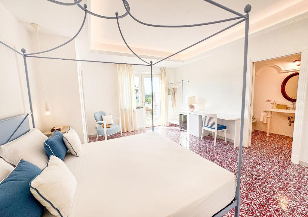 Anacapri House | Amira Capri