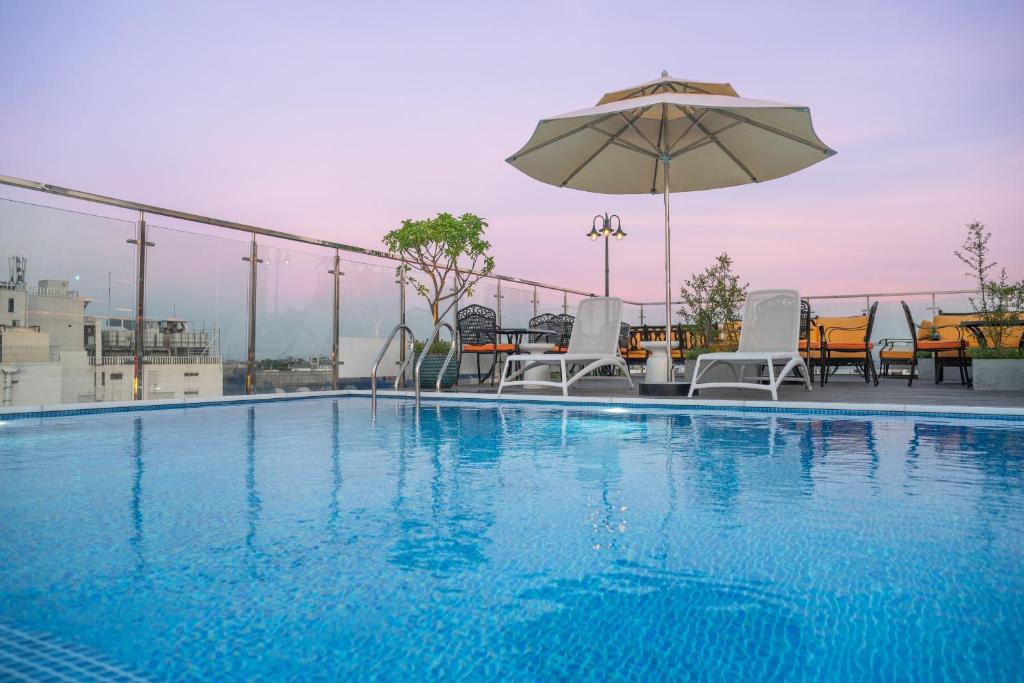 Hang Trong Hotel | Anatole Hotel Hanoi