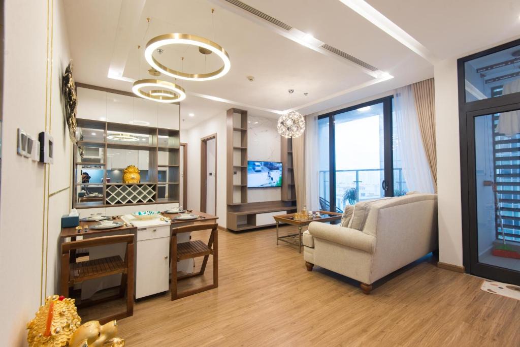 Ngoc Khanh Apartment | Anstay Luxury Vinhomes Metropolis 2 BRs City View