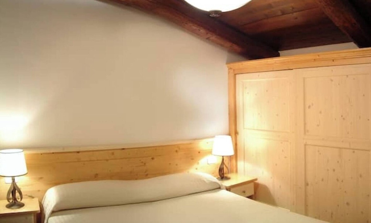 Castel del Piano Apartment | Apartment 15 for 4 Persons with 1 Bedroom and Private Bathroom