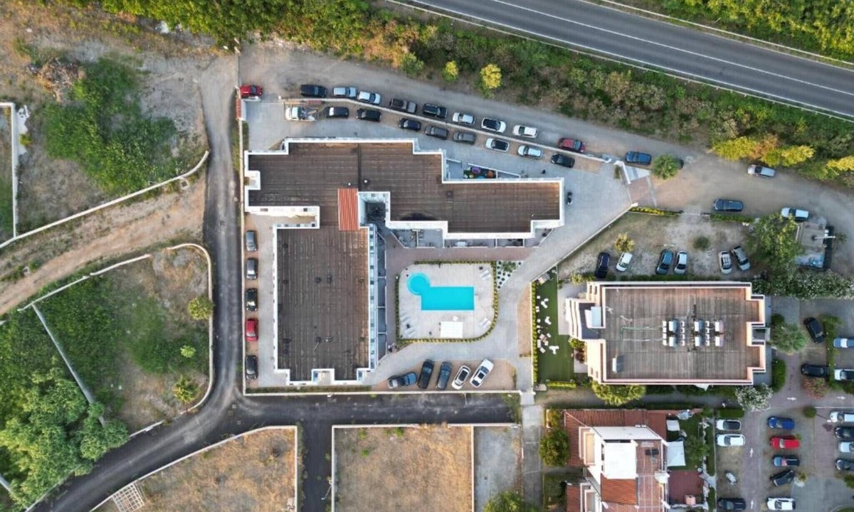 Nocera Terinese Apartment | Apartment 'Betastar Residence - Bilo B' with Shared Pool, Wi-Fi and Air Conditioning