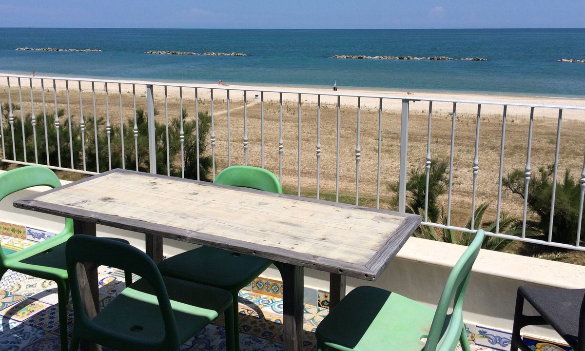 Lido di Fermo Apartment | Apartment by the sea. Beach suitable for children, services, new.