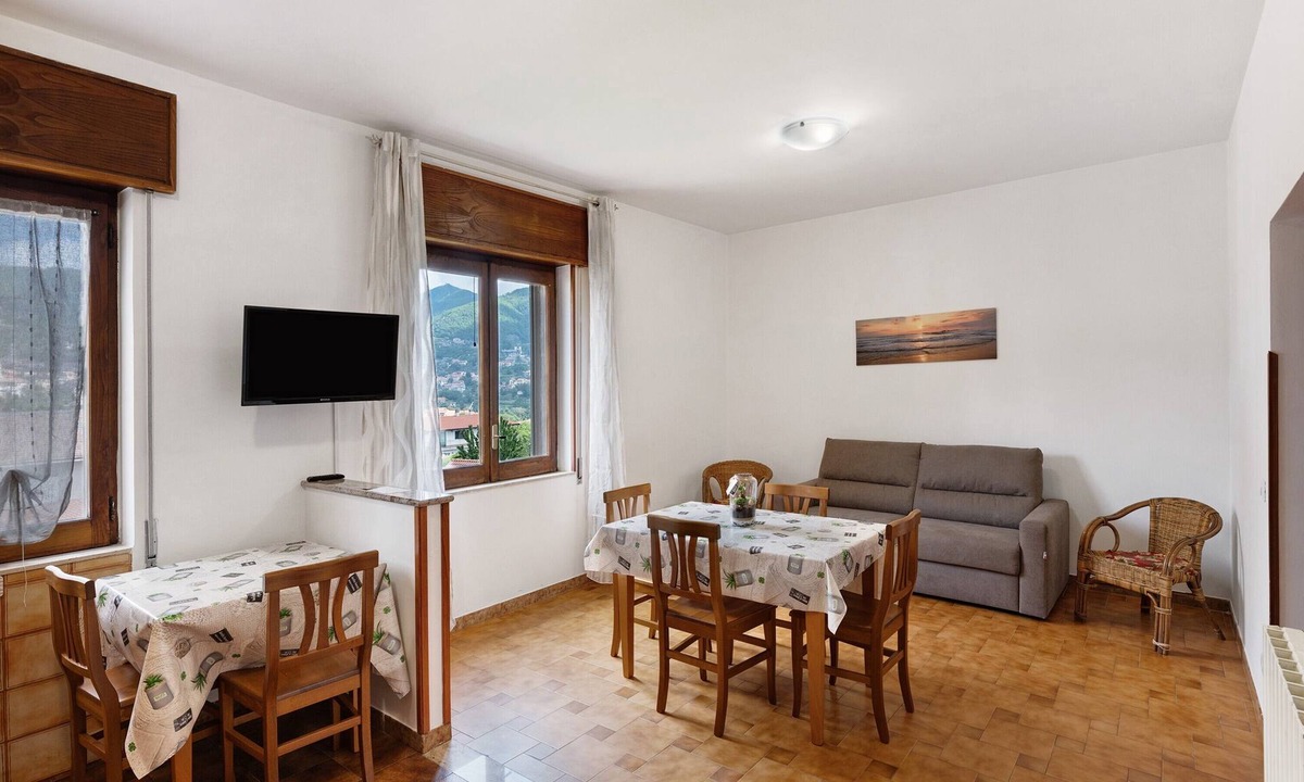 Agerola Apartment | Apartment 'Capri Vista Monti' with Shared Garden, Balcony and Wi-Fi
