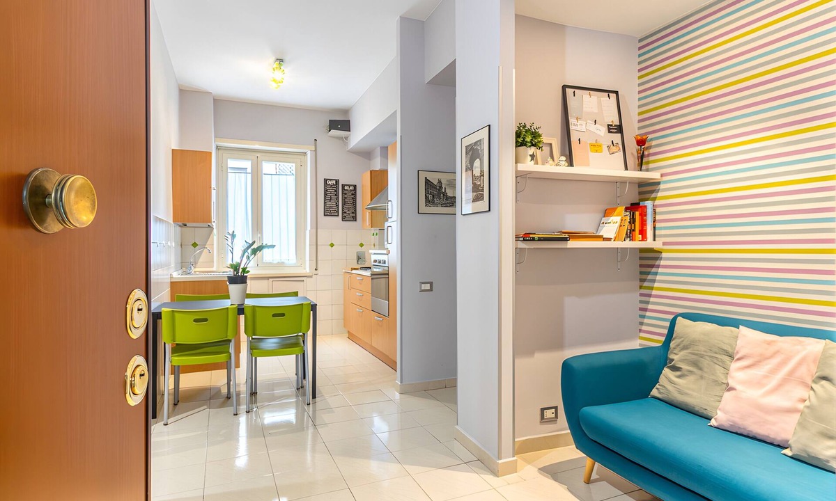 Monte Sacro Apartment | Apartment 'Claudia - Valpo39' with Balcony, Wi-Fi and Air Conditioning