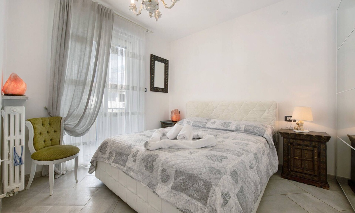 Bardolino Apartment | Apartment 'Home Sweet Dream' with Mountain View, Wi-Fi and Air Conditioning
