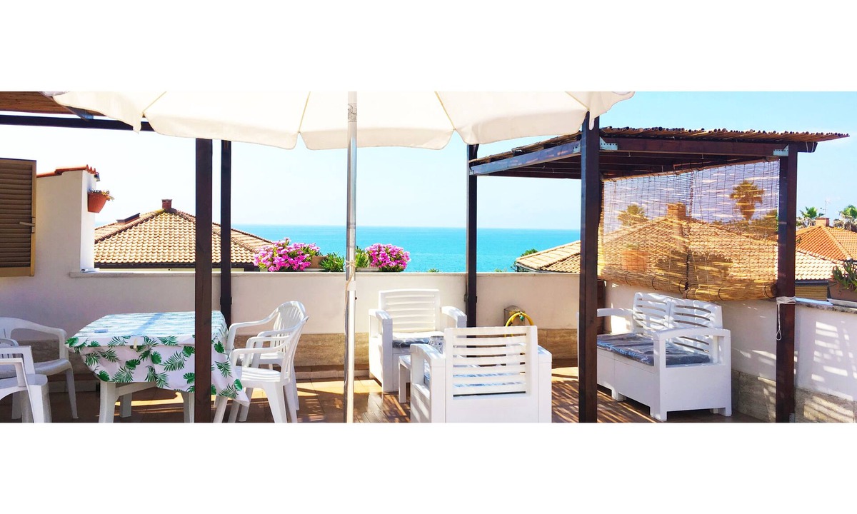 Latina Lido Apartment | apartment in a villa by the sea with stunning views