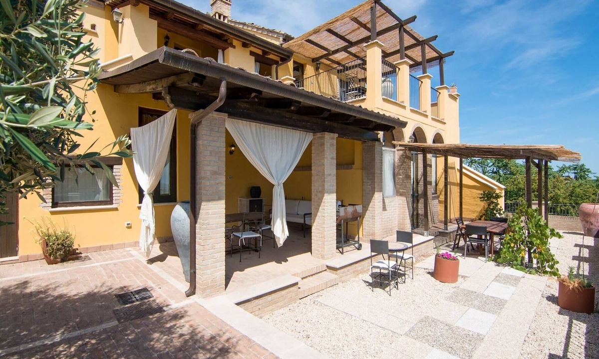 San Savino Apartment | Apartment in Ascoli near Mountains