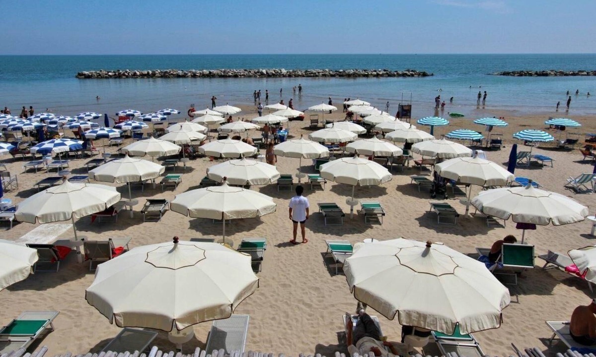 Cupra Marittima Apartment | Apartment in Cupra Marittima with Private Parking