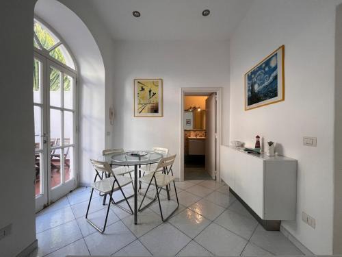 Marina Piccola Apartment | Apartment in Villa Argentina