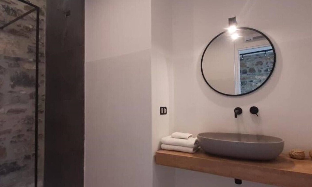 Ascea Apartment | Apartment in villa with pool in Cilento, Ascea Casolare Centoulivi