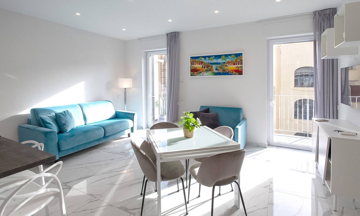 San Ferdinando Apartment | Apartment 'Superior - Zona Lungomare' with Balcony, Wi-Fi and Air Conditioning