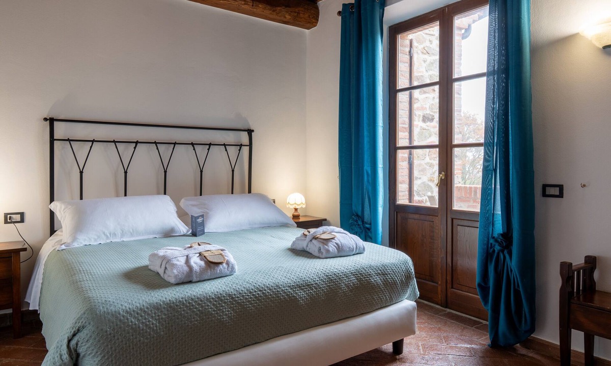 Torrita di Siena Apartment | Apartment 'Villa Tiberini 3' with View, Shared Pool and Wi-Fi