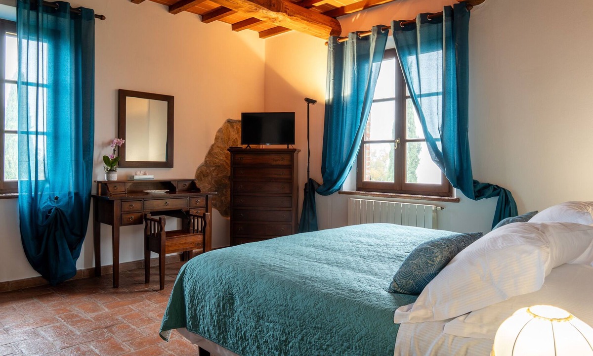 Torrita di Siena Apartment | Apartment 'Villa Tiberini 5' with Panoramic View, Shared Pool, and Wi-Fi