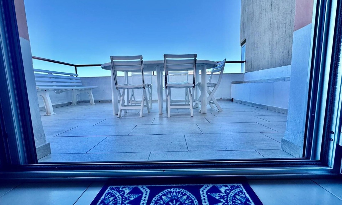 Lido Riccio Apartment | Apartment with all amenities 50 meters from the sea. Breathtaking view