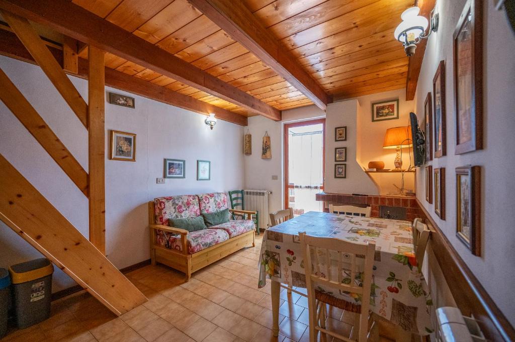 Ovindoli Apartment | Appartamento Bucaneve