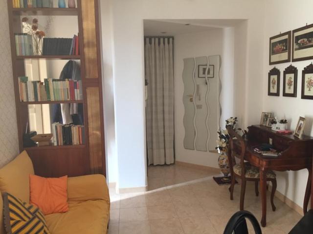 San Giovanni Apartment | Appartamento per Turisti metro Furio Camillo