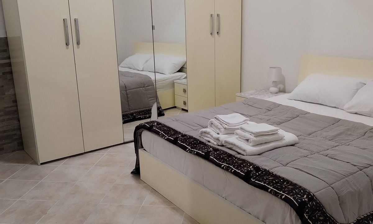 Torre Angela Apartment | Appartment for small family with king bed, in Rome city, near metro station